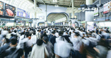 「サラリーマン、OL」の英語