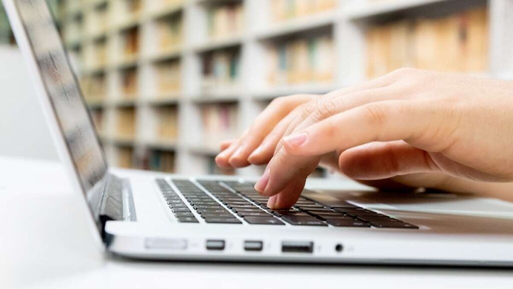 「お気軽に」の英語