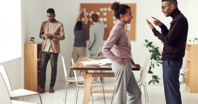 「ふーん」の英語