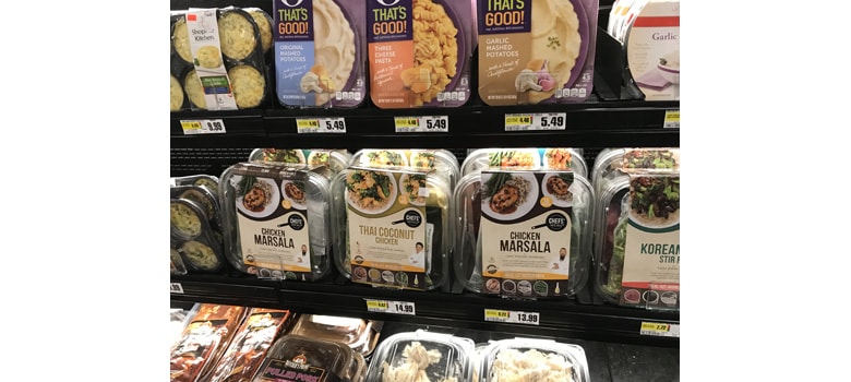アメリカのスーパーマーケットに並ぶミールキット