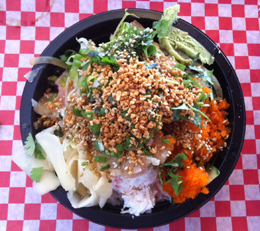 カリフォルニアのポキ丼